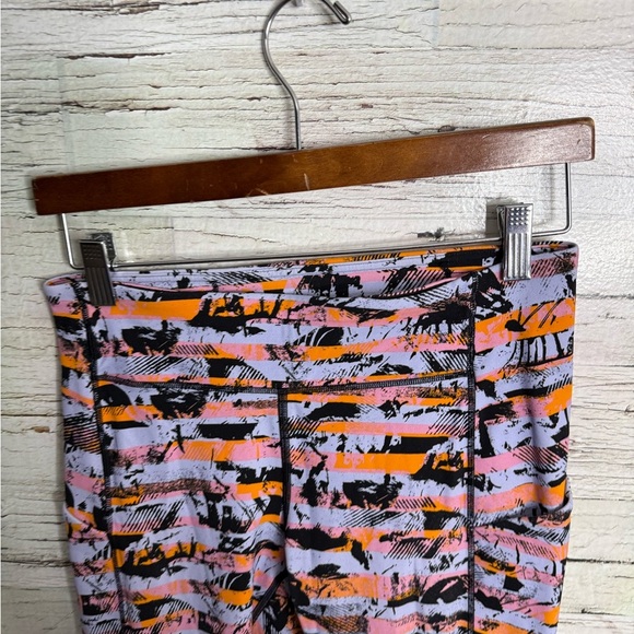 Lululemon  Speed Up Crop *21"
Inversion Multi 8 leggings - Picture 3 of 7